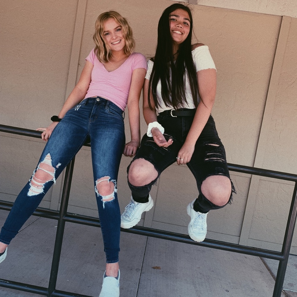 pink shirt